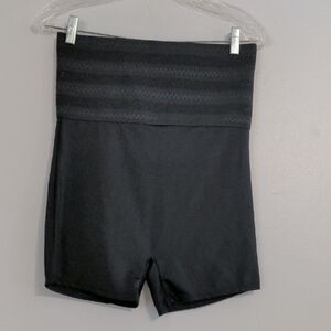 Marilyn Monroe Shapewear Shorts Tummy Control Size 1X Black Soft NWOT High Waist